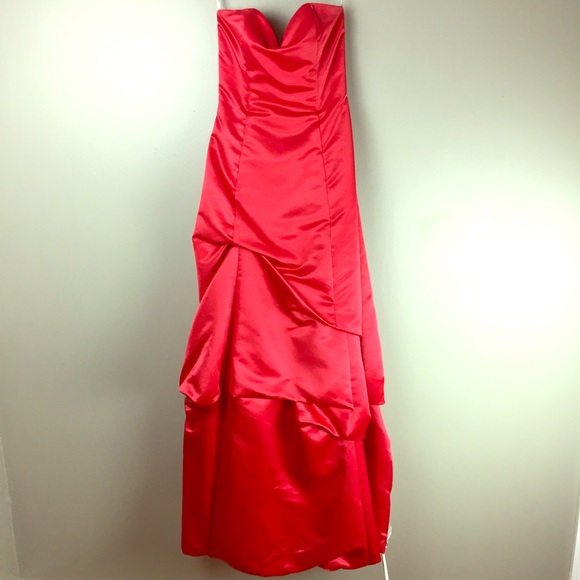 Jessica McClintock Dresses & Skirts - Jessica McClintock Bridal red sweetheart dress